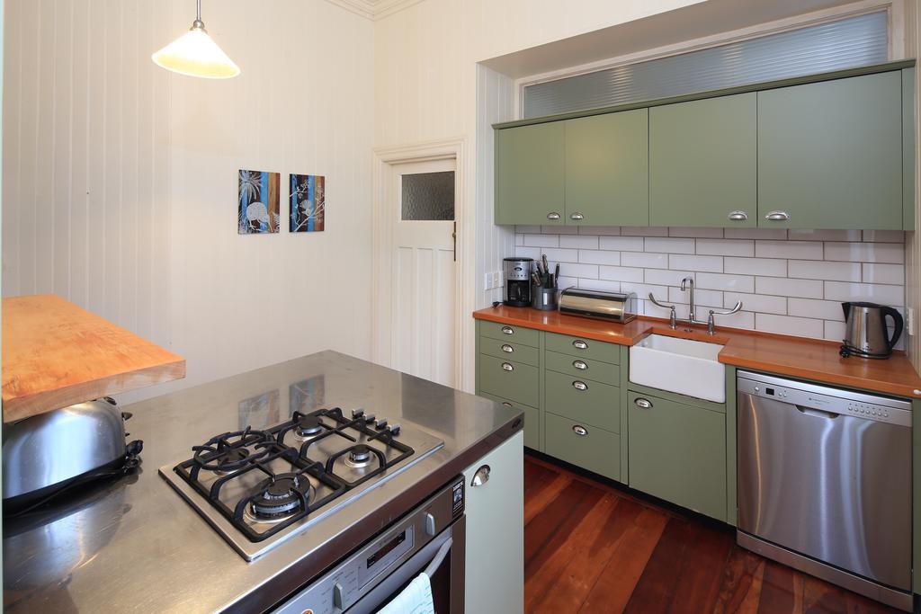 Crescent Villa - Stay Waiheke Ostend Екстериор снимка