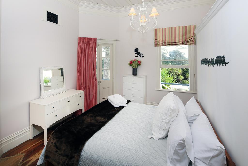 Crescent Villa - Stay Waiheke Ostend Екстериор снимка