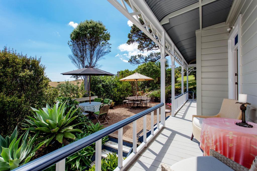 Crescent Villa - Stay Waiheke Ostend Екстериор снимка