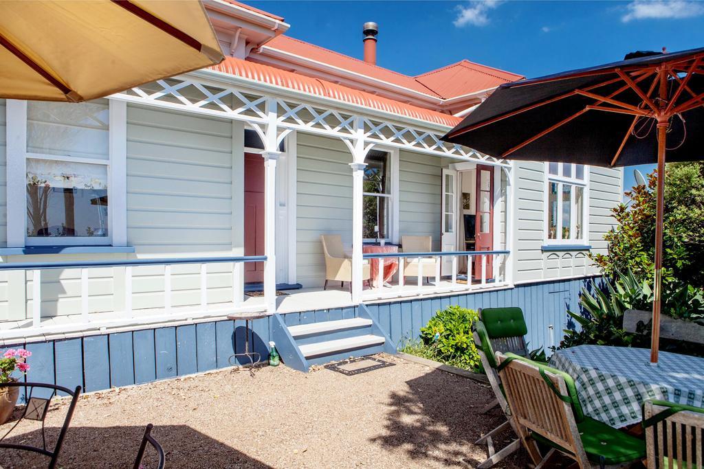 Crescent Villa - Stay Waiheke Ostend Екстериор снимка